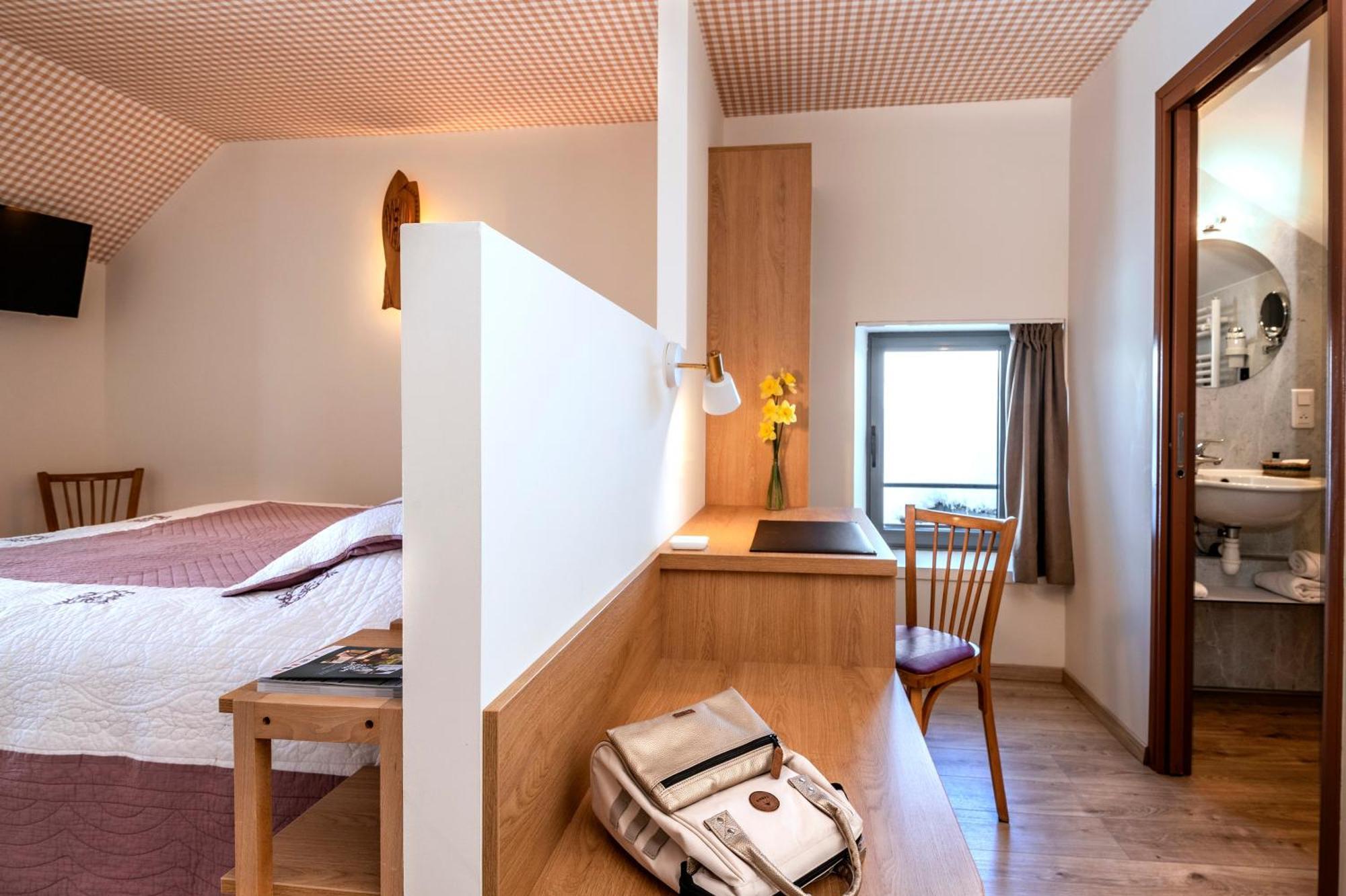Hotel Restaurant De La Poste Et La Grange Detente, Espace Bien-Etre Châteauneuf-de-Randon Zewnętrze zdjęcie
