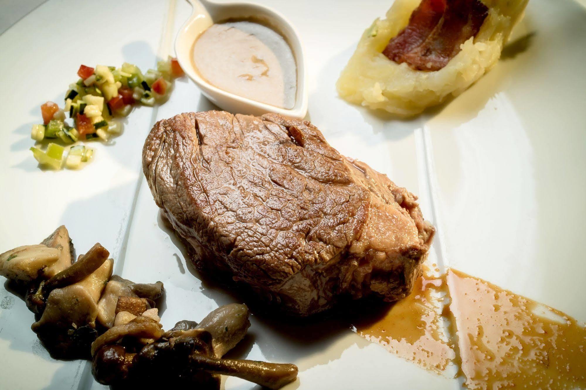 Hotel Restaurant De La Poste Et La Grange Detente, Espace Bien-Etre Châteauneuf-de-Randon Zewnętrze zdjęcie